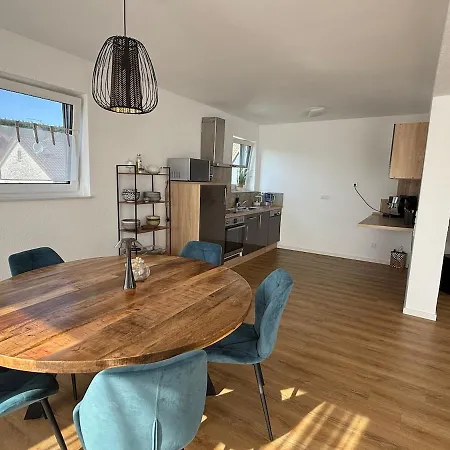 Luxury 4 Bedrooms Self Check In Out Ebersbach an der Fils