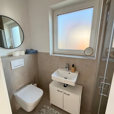 Luxury 4 Bedrooms Self Check In Out דירה *