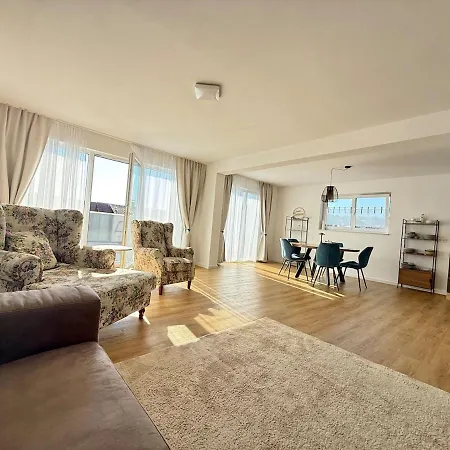 Luxury 4 Bedrooms Self Check In Out דירה Ebersbach an der Fils