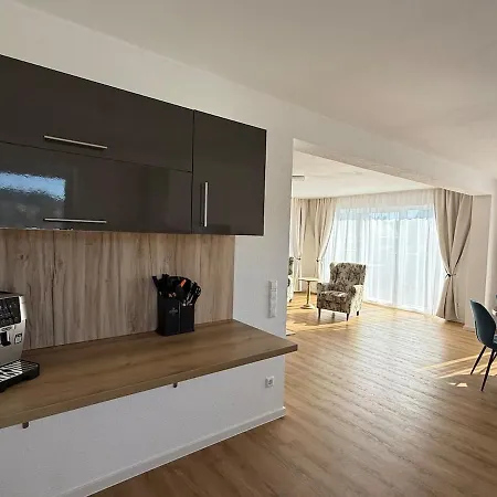 Luxury 4 Bedrooms Self Check In Out *